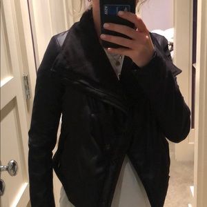 BCBG cross zipper puffer jacket